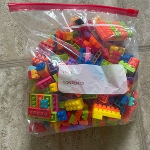 Gallon Sized Bag of Mixed Lego Different Shapes and Sizes and Colors